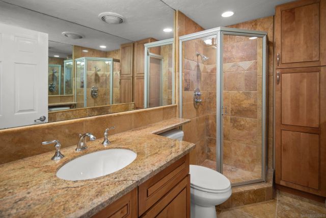 5383 Chelsea 201, La Jolla, CA 92037