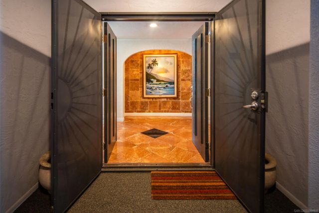5383 Chelsea 201, La Jolla, CA 92037