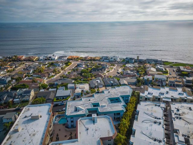 5383 Chelsea 201, La Jolla, CA 92037