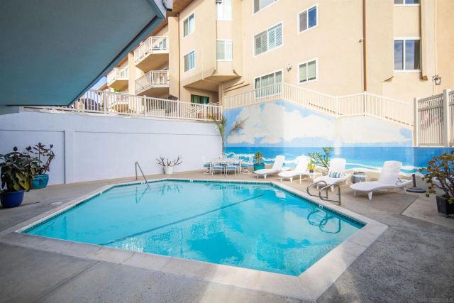 5383 Chelsea 201, La Jolla, CA 92037