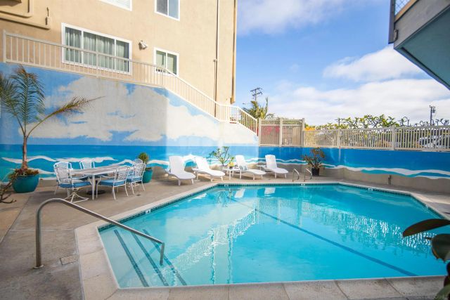 5383 Chelsea 201, La Jolla, CA 92037