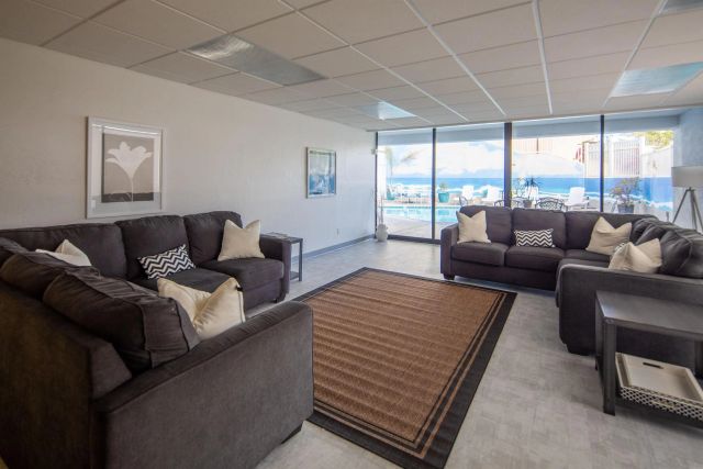 5383 Chelsea 201, La Jolla, CA 92037