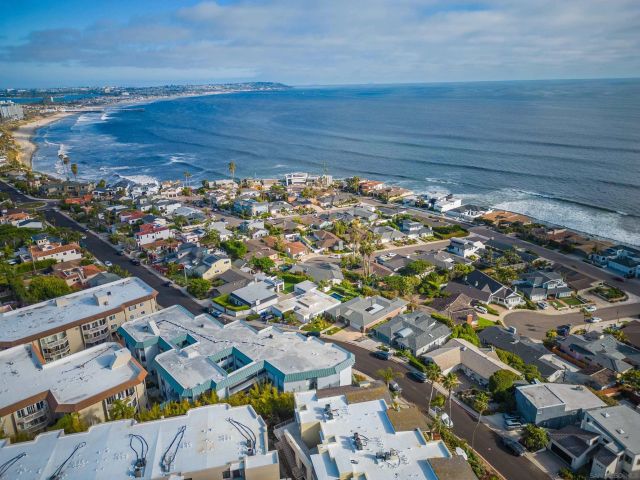 5383 Chelsea 201, La Jolla, CA 92037