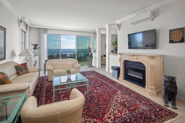 5383 Chelsea 201, La Jolla, CA 92037