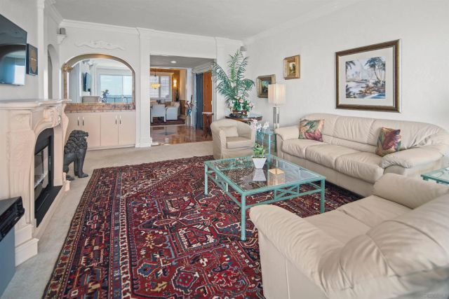 5383 Chelsea 201, La Jolla, CA 92037