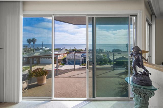 5383 Chelsea 201, La Jolla, CA 92037
