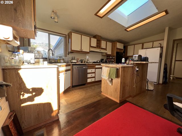 16063 DRIFTWOOD Ln 12, Brookings, OR 97415