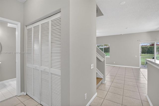 4824 SW 32nd Ter, Dania Beach, FL 33312