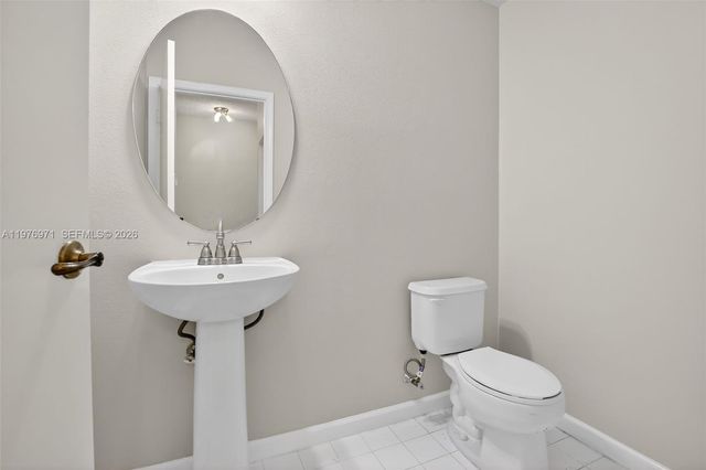 4824 SW 32nd Ter, Dania Beach, FL 33312