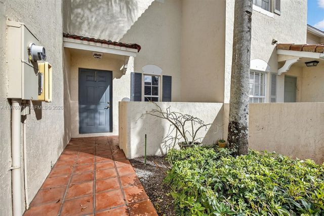 4824 SW 32nd Ter, Dania Beach, FL 33312