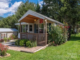 10 Valentine Drive, Maggie Valley, NC 28751