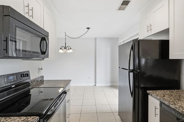 212 Blisswood Village Dr 212, Ludlow, MA 01056