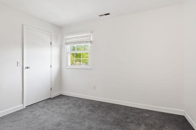 212 Blisswood Village Dr 212, Ludlow, MA 01056