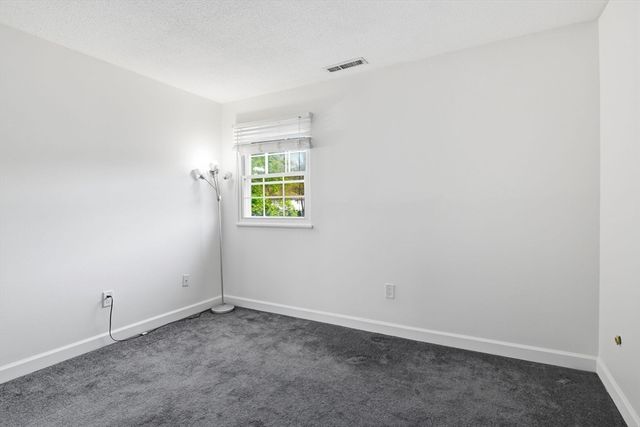 212 Blisswood Village Dr 212, Ludlow, MA 01056