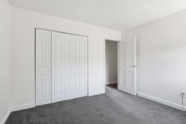 212 Blisswood Village Dr 212, Ludlow, MA 01056