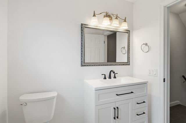 212 Blisswood Village Dr 212, Ludlow, MA 01056