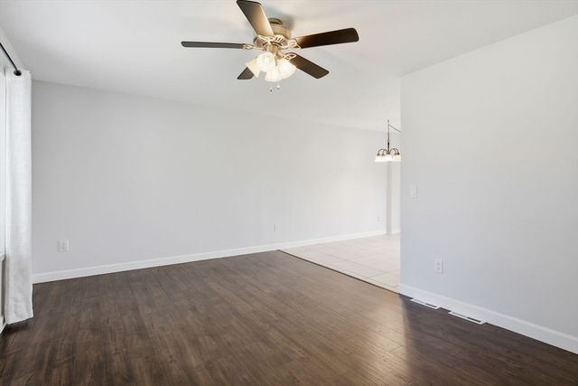 212 Blisswood Village Dr 212, Ludlow, MA 01056