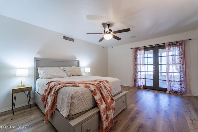 5463 N Stonehouse Place, Tucson, AZ 85750