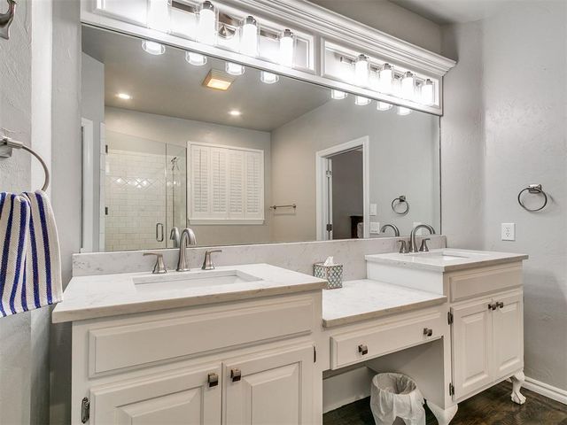 3141 Viewmont Court, Edmond, OK 73003
