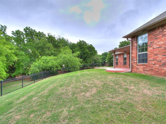 3141 Viewmont Court, Edmond, OK 73003