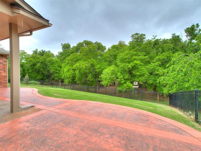 3141 Viewmont Court, Edmond, OK 73003