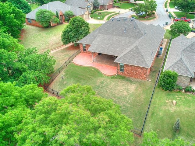 3141 Viewmont Court, Edmond, OK 73003