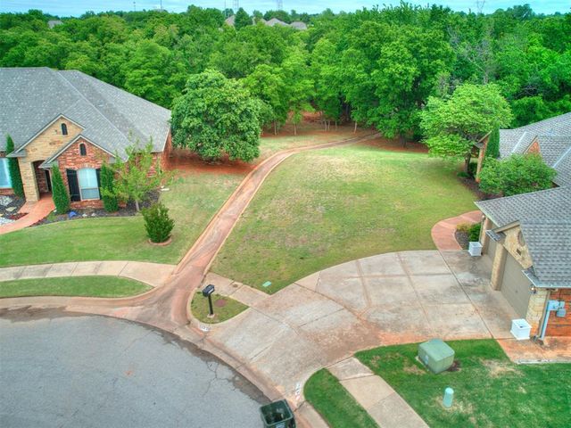 3141 Viewmont Court, Edmond, OK 73003