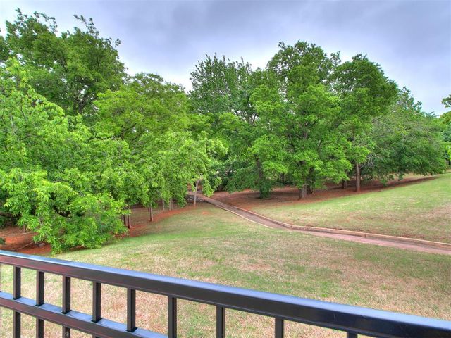 3141 Viewmont Court, Edmond, OK 73003