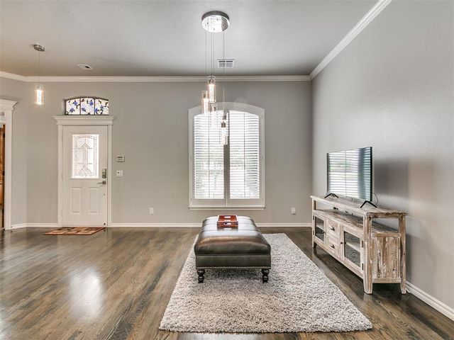 3141 Viewmont Court, Edmond, OK 73003