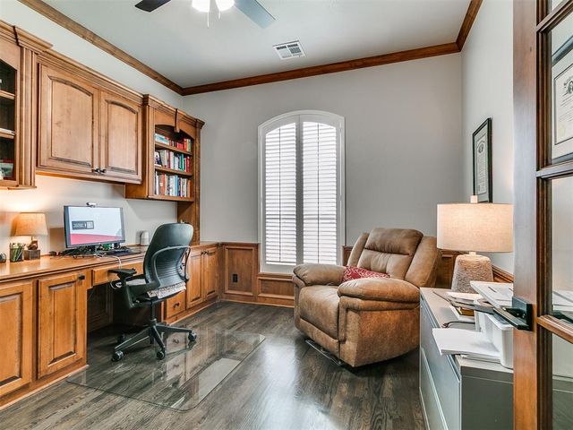 3141 Viewmont Court, Edmond, OK 73003