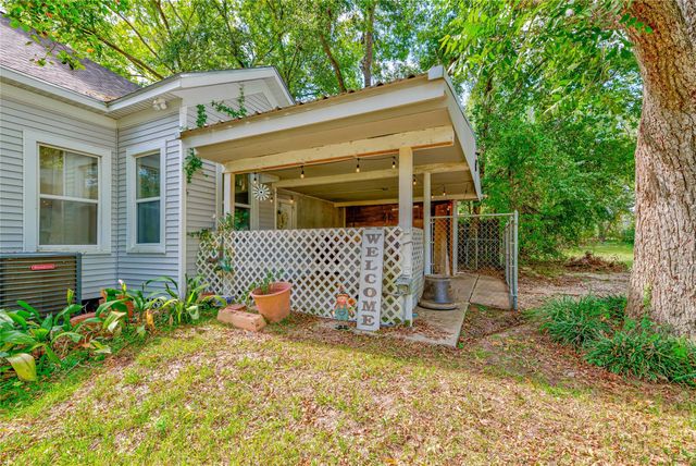 615 N Drew Avenue, Livingston, TX 77351