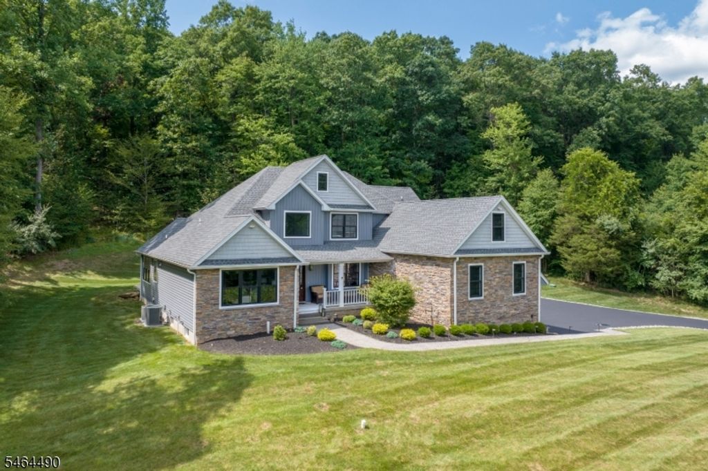 1 Sydney Ln, Lebanon Twp., NJ 07865 — exterior