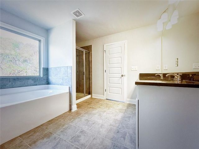 409 Hellen Valley Drive, Braselton, GA 30517