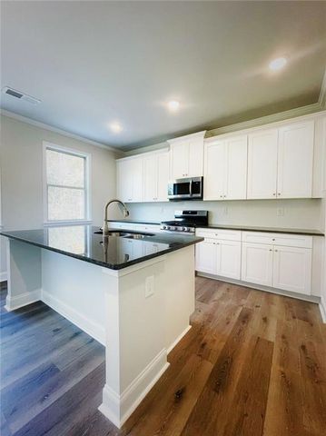 409 Hellen Valley Drive, Braselton, GA 30517