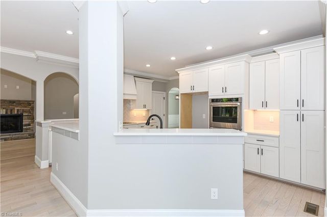5483 Meadowlark Court, Winston-salem, NC 27106