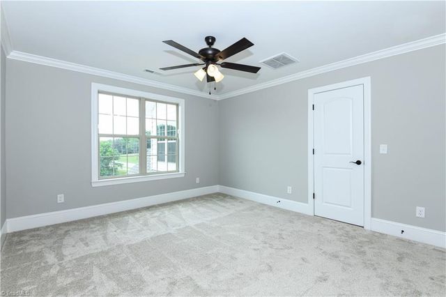 5483 Meadowlark Court, Winston-salem, NC 27106