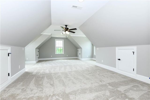 5483 Meadowlark Court, Winston-salem, NC 27106
