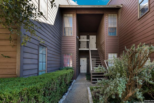 8633 Datapoint Dr Apt 224, San Antonio, TX 78229