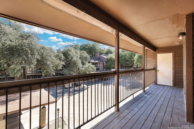 8633 Datapoint Dr Apt 224, San Antonio, TX 78229