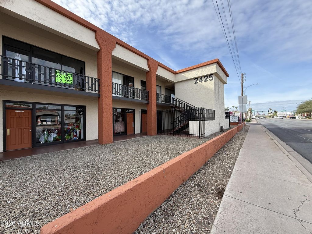 2425 E THOMAS Road, Phoenix, AZ 85016 — photo 4