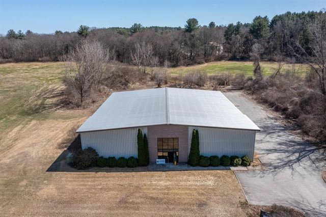 30 Crabtree Lane, Woodstock, CT 06281