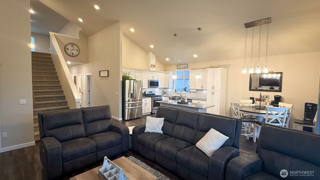 209 Fenway Court, Napavine, WA 98532