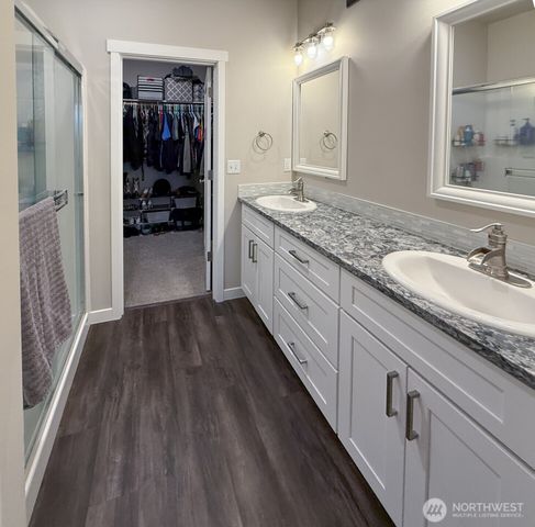 209 Fenway Court, Napavine, WA 98532