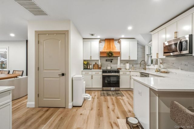 118 Ketcham Avenue, Patchogue, NY 11772