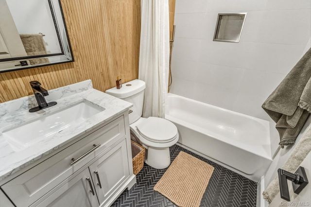 118 Ketcham Avenue, Patchogue, NY 11772