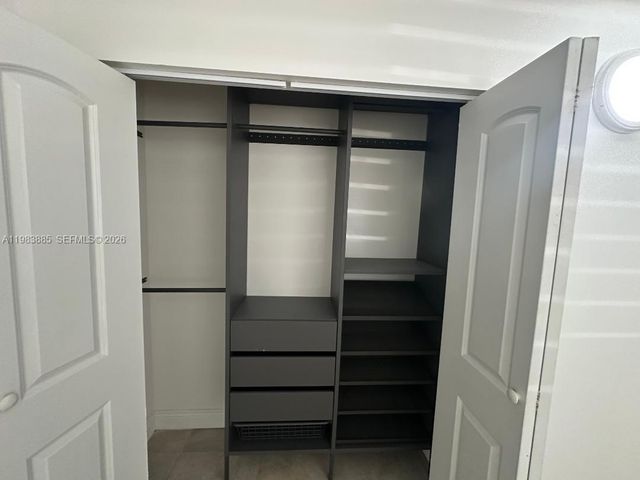 6115 NW 186th St 202, Hialeah, FL 33015