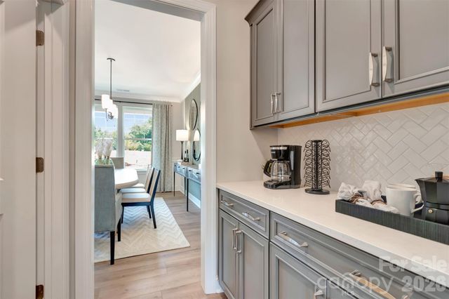 11200 Lochmere Road, Charlotte, NC 28278