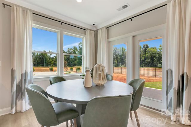 11200 Lochmere Road, Charlotte, NC 28278
