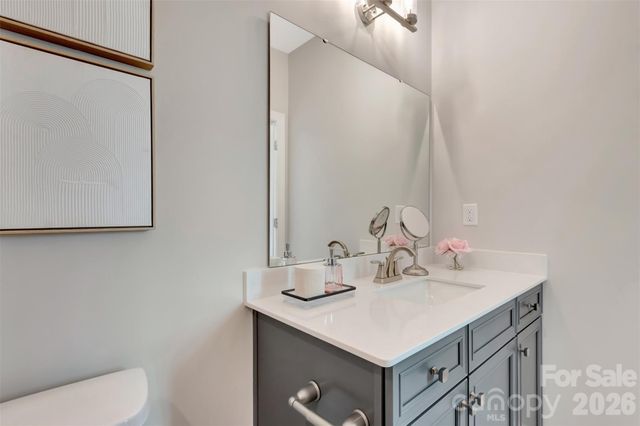 11200 Lochmere Road, Charlotte, NC 28278