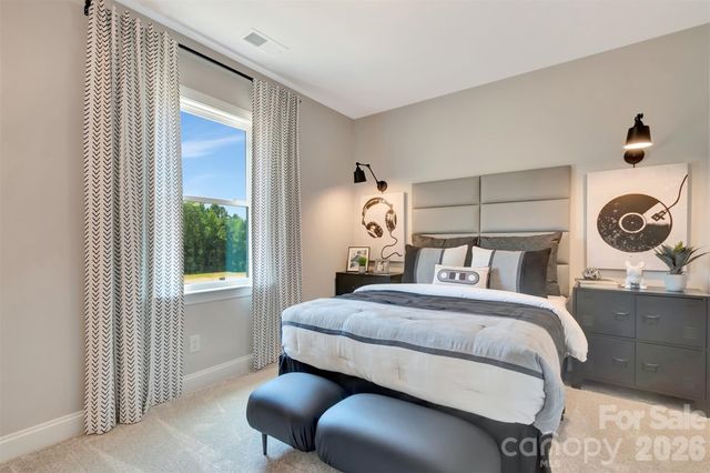 11200 Lochmere Road, Charlotte, NC 28278